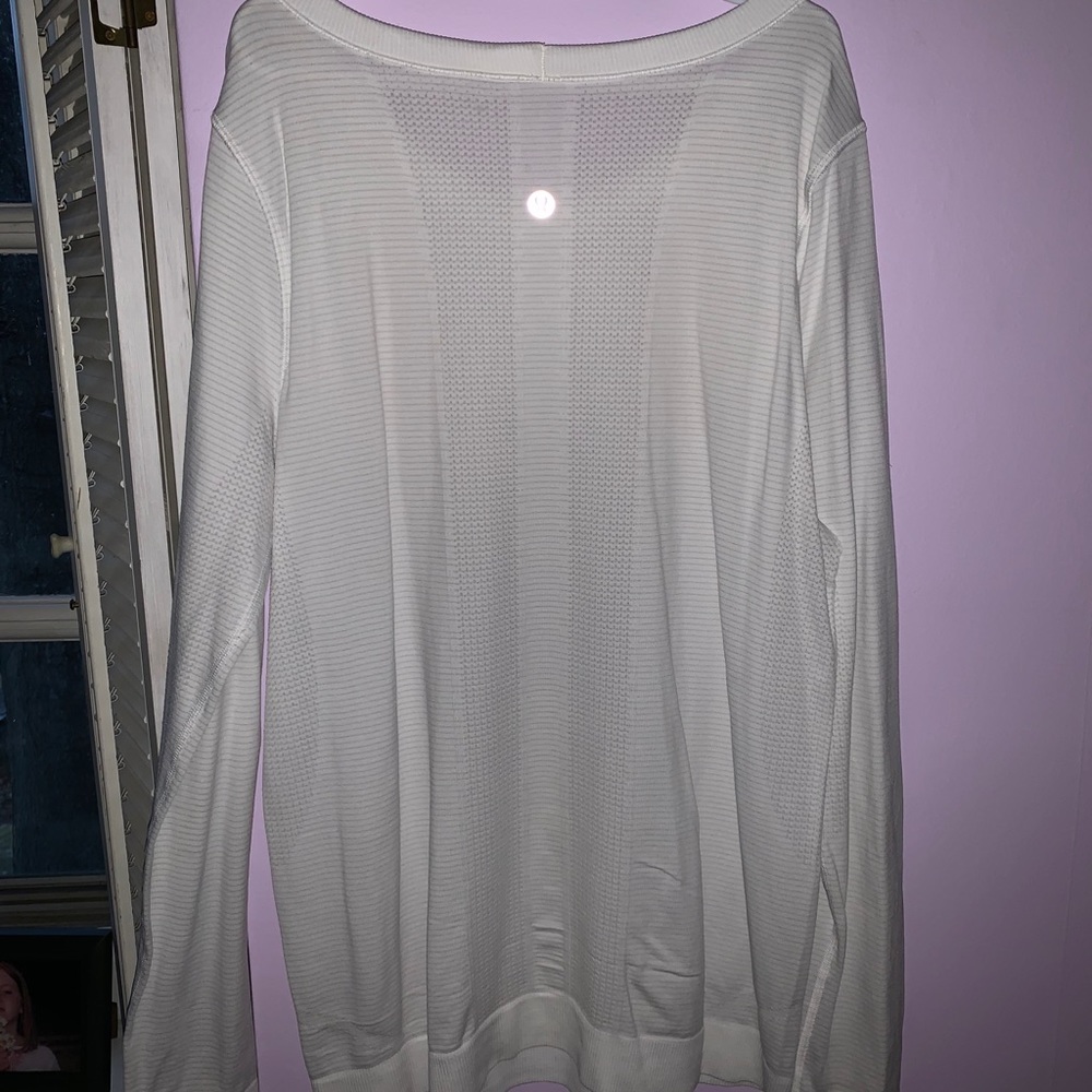 Lululemon White Workout Top Size 6